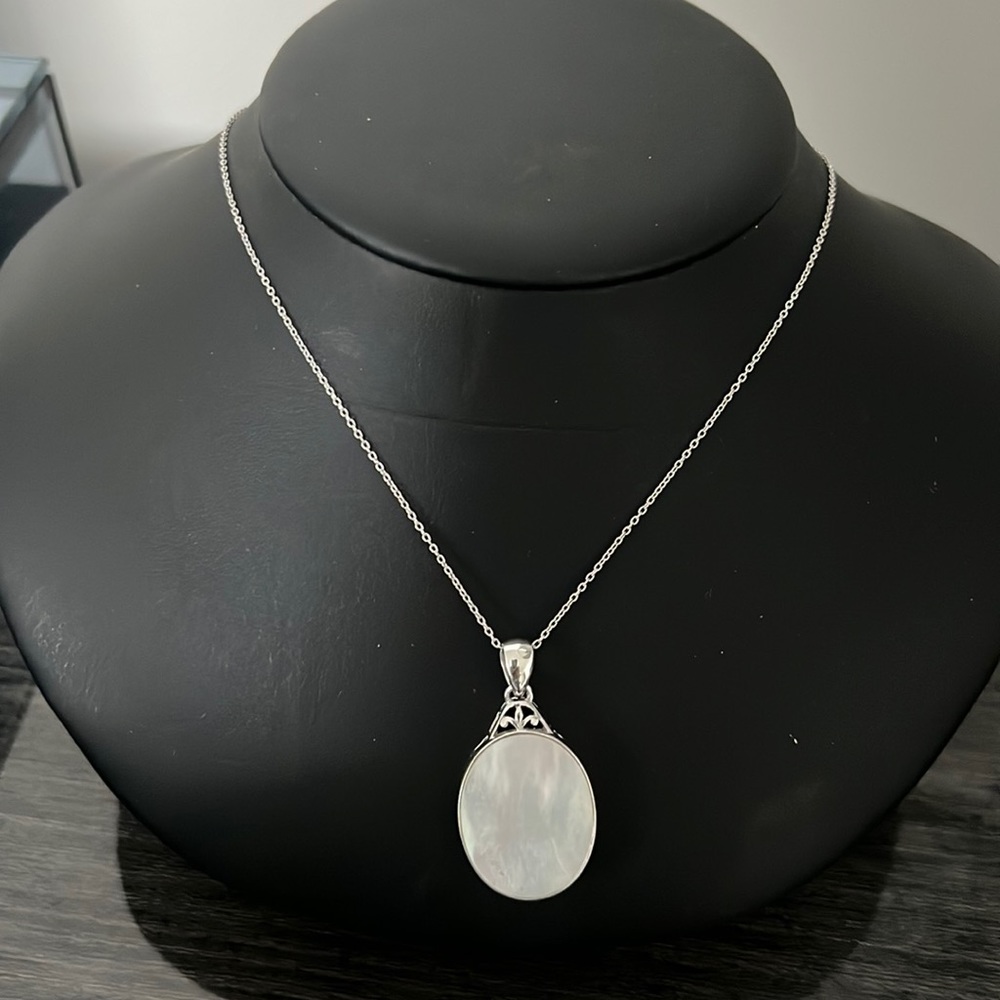 Sterling Silver Mother Of Pearl Pendant Necklace